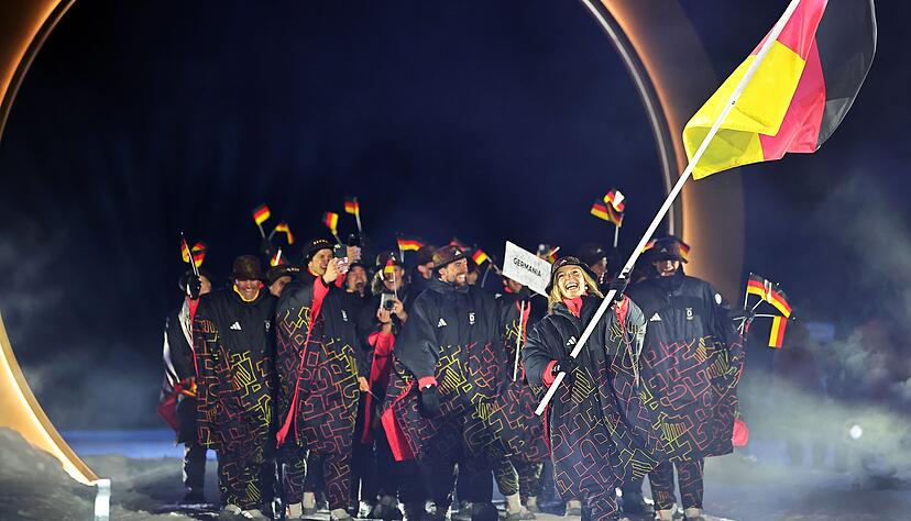 Deutsche Fahnentr&auml;gerin am Freitagabend in Predazzo: Katharina Schmid.