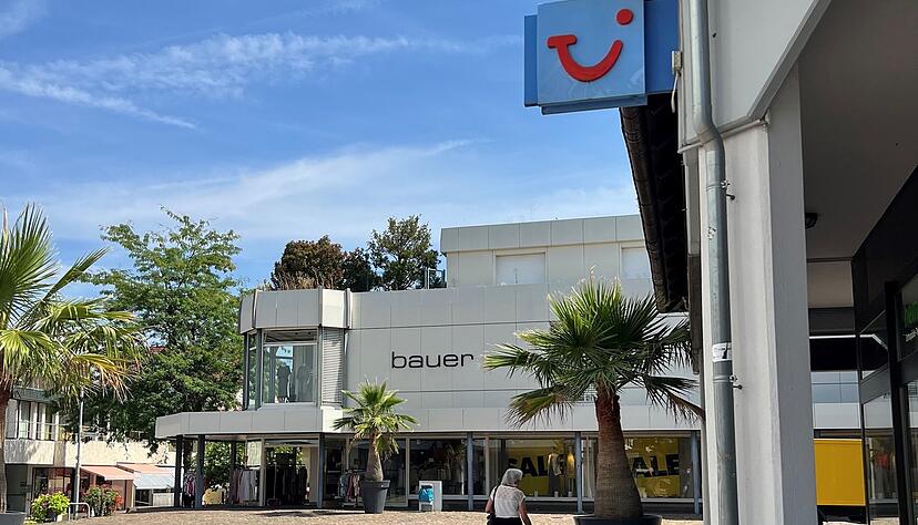 Das Modehaus Bauer am Kirchplatz 16 ist DER Frequenzbringer in der Bad Rappenauer Innenstadt.