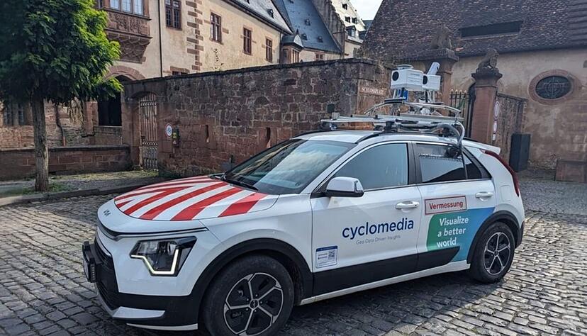 So kann ein Fahrzeug mit Kameras der Firma Cyclomedia beim Einsatz im Stadtgebiet aussehen. (Symbolbild)