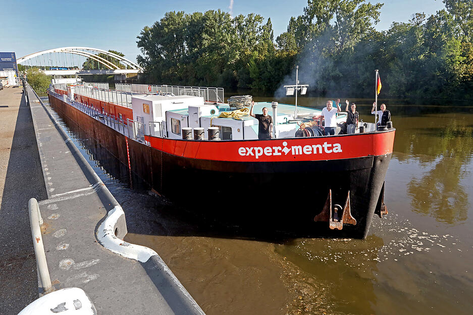 MS Experimenta legt ab für Süddeutschlandtour