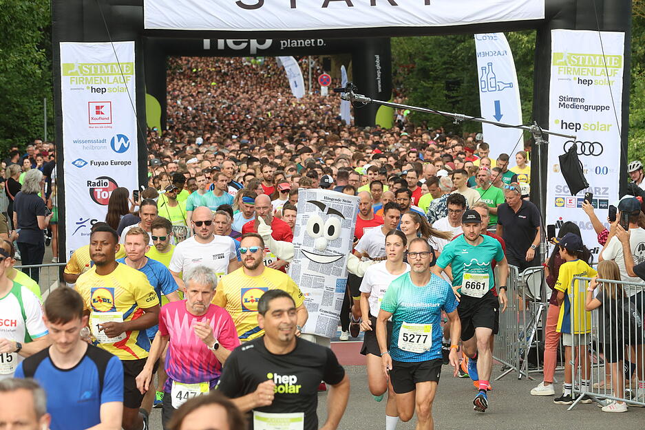 Das Stimme-Maskottchen "Stimmchen" (Mitte) war auch dabei. Das Stimme-Maskottchen "Stimmchen" (Mitte) war auch dabei.