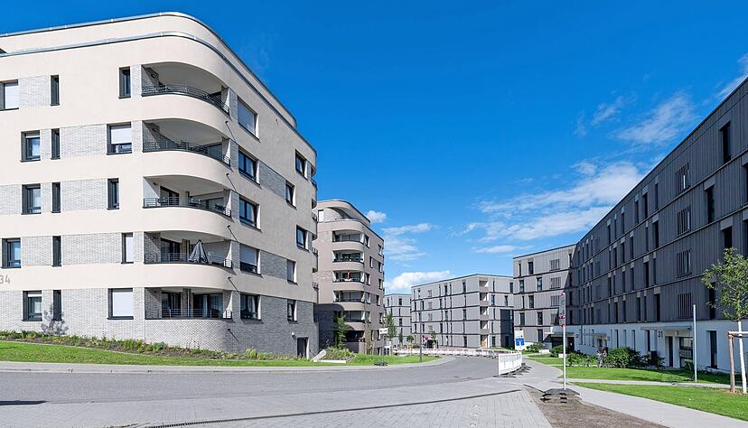 In Heilbronn entstehen neue Wohngebiete wie das "Hochgelegen". Wohnungen sind nach wie vor knapp in der Stadt - und auch teuer. In Heilbronn entstehen neue Wohngebiete wie das "Hochgelegen". Wohnungen sind nach wie vor knapp in der Stadt - und auch teuer.