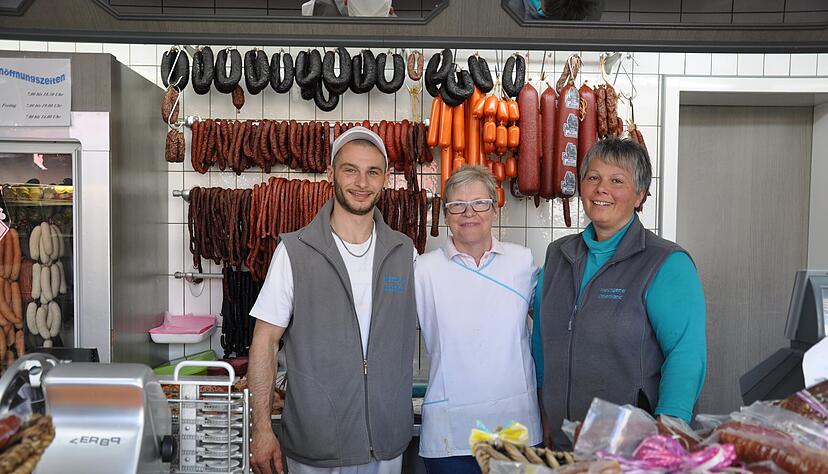 Ein gutes Team: Chris Obenland mit seiner Tante Gudrun Hetzel (Mitte) und seiner Mutter Stefanie. 
Foto: Claudia Kostner