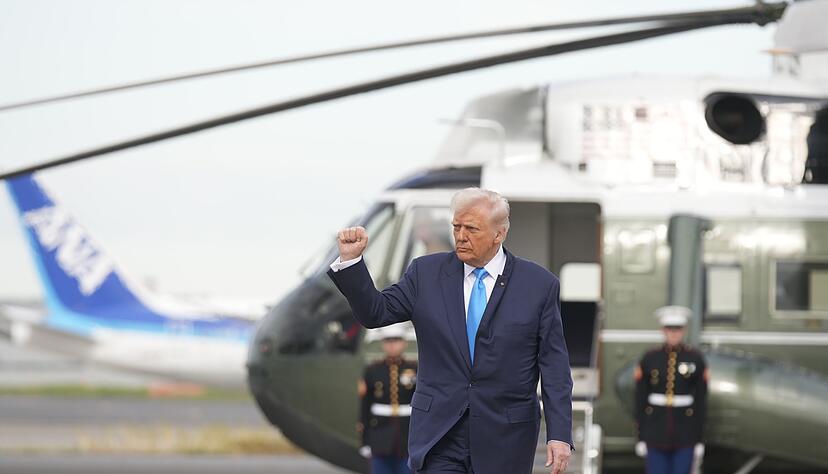 Trump hatte die Obergrenze für die Aufnahme von Flüchtlingen schon in seiner ersten Amtszeit deutlich reduziert. Trump hatte die Obergrenze für die Aufnahme von Flüchtlingen schon in seiner ersten Amtszeit deutlich reduziert.