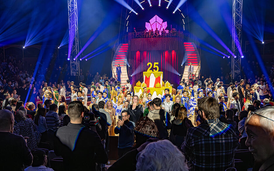 Der Weihnachtszirkus bietet Unterhaltung für die ganze Familie. Der Weihnachtszirkus bietet Unterhaltung für die ganze Familie.