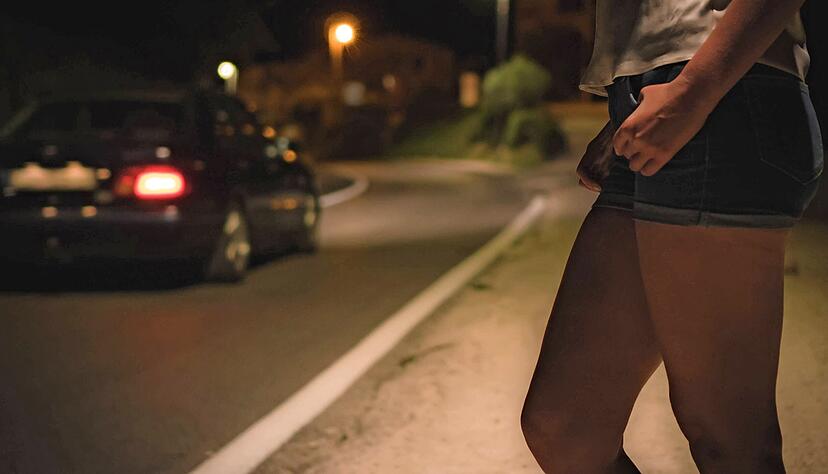 In der Heilbronner Hafenstraße bieten Frauen Sex gegen Geld, hier ein Symbolbild. In jüngster Zeit kommt es dort laut Polizei zu mehr Gewalt.
Foto: M-Production/stock.adobe.com In der Heilbronner Hafenstraße bieten Frauen Sex gegen Geld, hier ein Symbolbild. In jüngster Zeit kommt es dort laut Polizei zu mehr Gewalt.
Foto: M-Production/stock.adobe.com