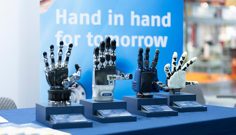 Schunk ist Spezialist für humanoide Roboterhände. Von der Zusammenarbeit mit dem DLR versprechen sich die Lauffener viel. Schunk ist Spezialist für humanoide Roboterhände. Von der Zusammenarbeit mit dem DLR versprechen sich die Lauffener viel.