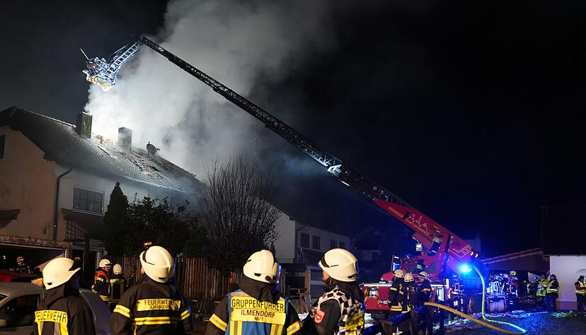 Noch während des Feuerwehreinsatzes wurde der 59 Jahre alte Bewohner vermisst. Noch während des Feuerwehreinsatzes wurde der 59 Jahre alte Bewohner vermisst.