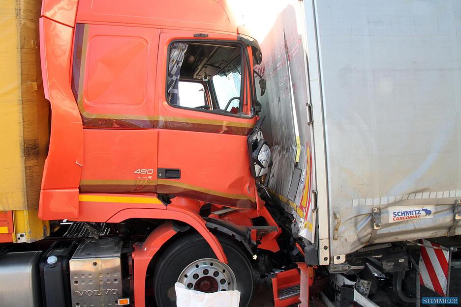 A6: Lkw-Unfall bei Ilshofen