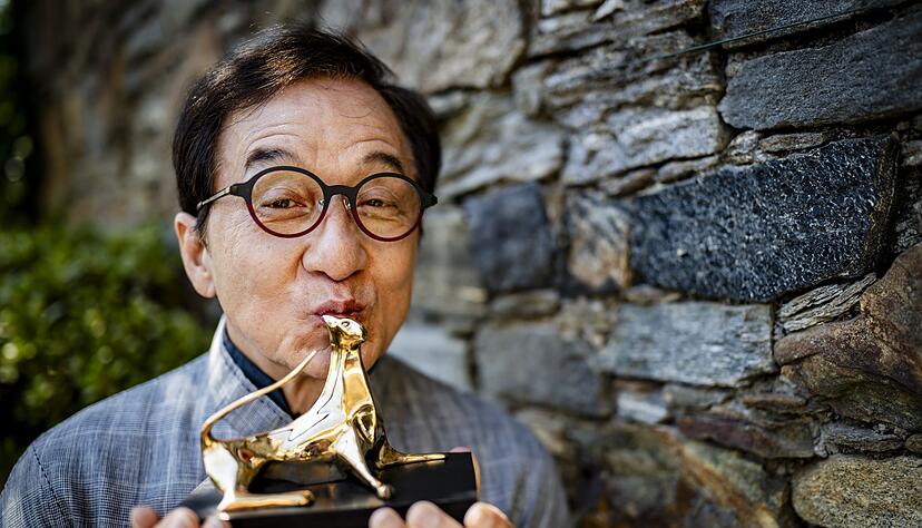 Jackie Chan hat den «Pardo alla Carriera»-Preis erhalten - für sein Lebenswerk. Jackie Chan hat den «Pardo alla Carriera»-Preis erhalten - für sein Lebenswerk.