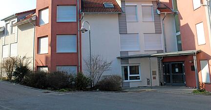 Das ehemalige Seniorenheim am Löwengraben in Pfedelbach steht seit Ende September 2022 leer. Nach Abschluss des Mietvertrags und Erteilung der Baugenehmigung wird das Objekt zur Flüchtlingsunterkunft umgebaut.