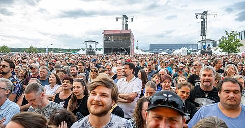 Im Jahr 2025 trat unter anderem Bryan Adams beim Würth-Open-Air auf – vor rund 10.000 Zuschauern. Im Jahr 2025 trat unter anderem Bryan Adams beim Würth-Open-Air auf – vor rund 10.000 Zuschauern.