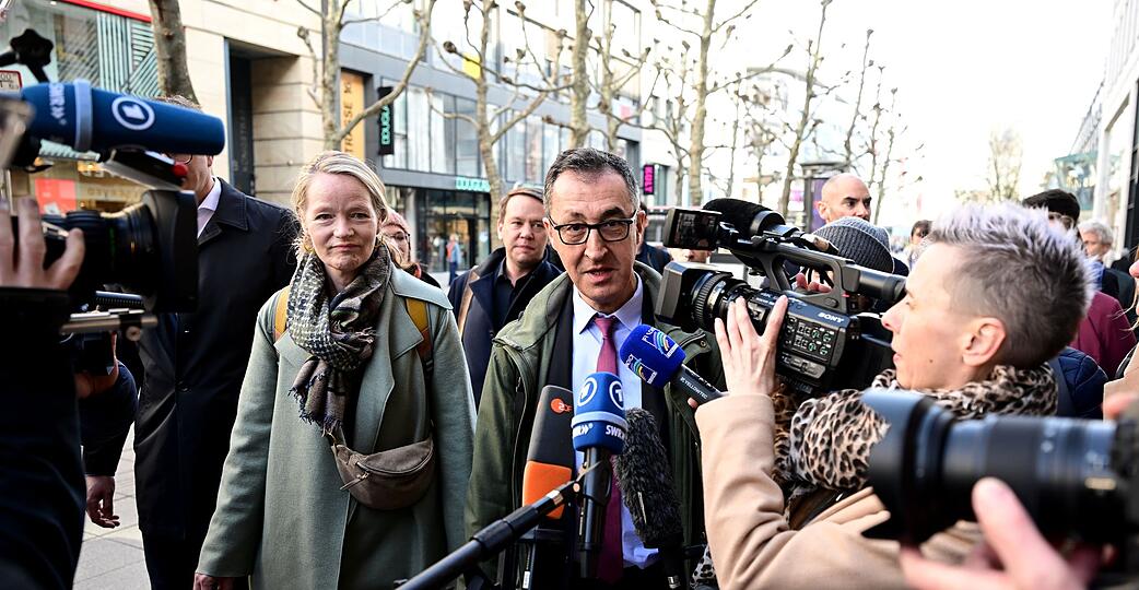 Wahlsieger Cem &Ouml;zdemir (Gr&uuml;ne) gab sich zum Start der Sondierungen vor einer Woche wortkarg. (Archivbild)