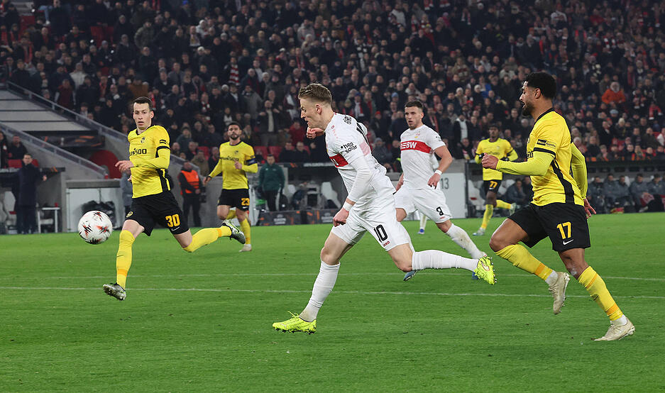 Chris Führich: Eine gute Chance, aber ohne Erfolg. Sonst mit unauffällig und mit einigen Ballverlusten. Note: 4 Chris Führich: Eine gute Chance, aber ohne Erfolg. Sonst mit unauffällig und mit einigen Ballverlusten. Note: 4