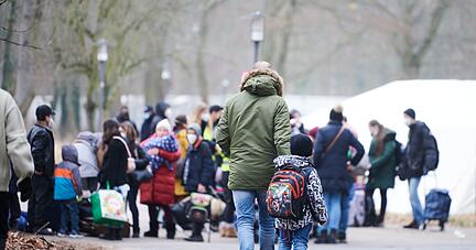 Flüchtlinge aus der Ukraine kommen im Ankunftszentrum Reinickendorf in Berlin an.