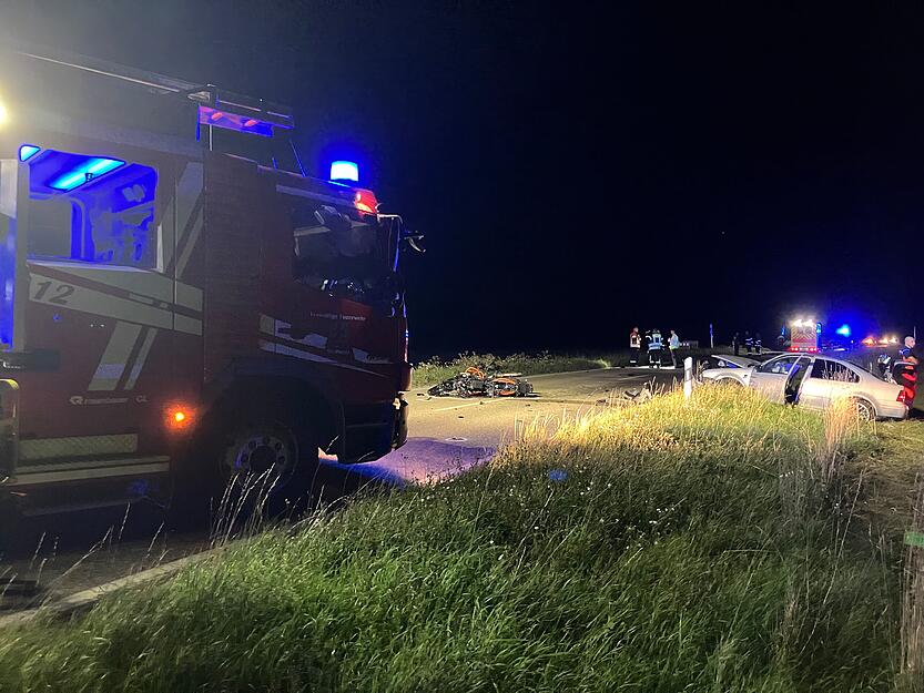 Bei einem Unfall auf der L1088 bei Oedheim ist am Freitagabend, 22. August, ein Motorradfahrer tödlich verunglückt.