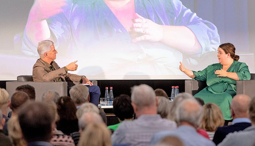 Die Bundesvorsitzende der Grünen, Ricarda Lang, im Gespräch mit Stimme-Chefredakteur Uwe Ralf Heer.