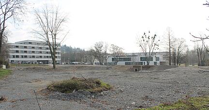 Das Seniorenheim ist Geschichte. Hier entstehen Dutzende Wohnungen. Foto: Simon Gajer