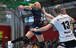 Sophie Lütke (links) rückte früh für Fatos Kücükyildiz auf die Spielmacherposition. Der Wechsel war jedoch nur bis zur Pause von Erfolg gekrönt.