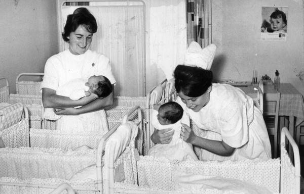 1966: Hausgeburten ausgenommen, haben alle "echten" Heilbronner zwischen 1945 und 1972 in Sontheim, das Licht der Welt erblickt .