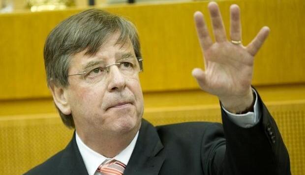 Finanzminister Willi Stächele. Finanzminister Willi Stächele.
