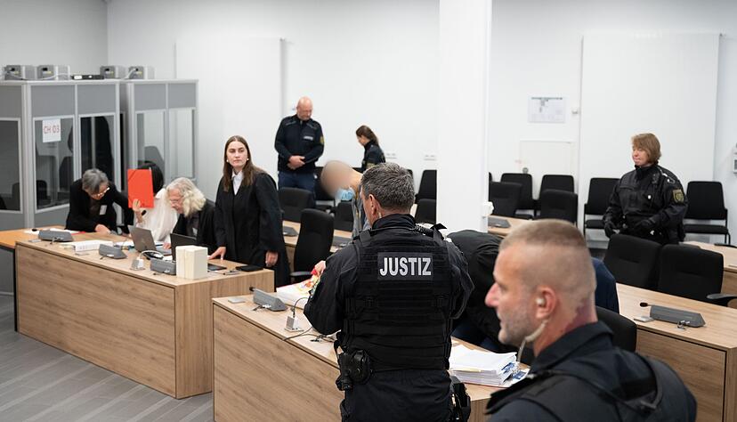 Ein ehemaliger Mitarbeiter des AfD-Politikers Maximilian Krah wird verdächtigt, für China spioniert zu haben. Ein ehemaliger Mitarbeiter des AfD-Politikers Maximilian Krah wird verdächtigt, für China spioniert zu haben.