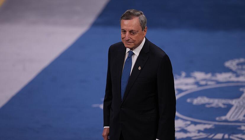 Draghi sprach sich angesichts einer zunehmend polarisierten Welt für ein Europa der zwei Geschwindigkeiten aus. Draghi sprach sich angesichts einer zunehmend polarisierten Welt für ein Europa der zwei Geschwindigkeiten aus.
