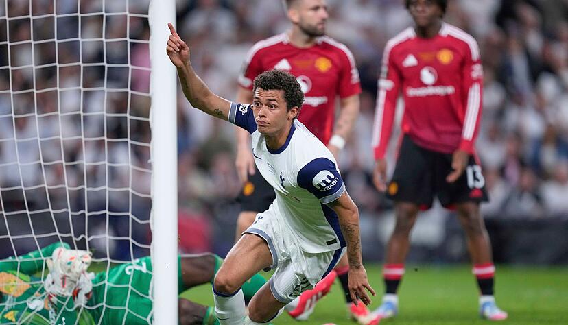 Brennan Johnson lässt die Spurs jubeln.