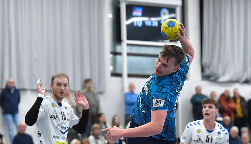 Louis D&uuml;ck beim Wurf. Der TSB Horkheim musste Schl&uuml;sselspieler ersetzen und erk&auml;mpfte sich gegen Ex-Zweitligist Aue ein Unentschieden.