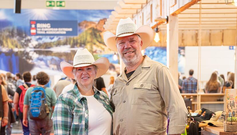 Gunnar Schneider und seine Frau Esther sind seit 25 Jahren Western-Fans. Gunnar Schneider und seine Frau Esther sind seit 25 Jahren Western-Fans.