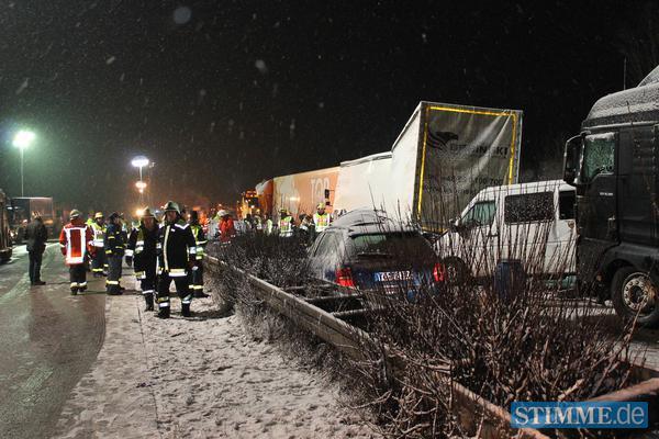 Aufräumarbeiten nach A6-Unfall | 20.02.