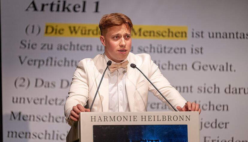 Als Vorsitzender des Vereins MS Summit und Gründer mahnte Sam Keitel in Richtung Politik, nicht nur schöne Reden zu schwingen.