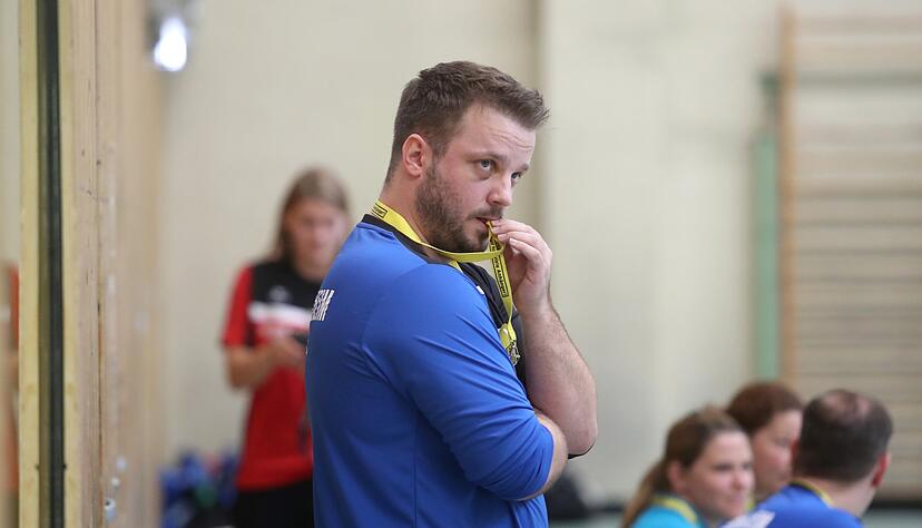 Vergangene Saison trainierte Stefan Martin noch den TSV Bönnigheim. Nun hat er bei der HSG Hohenlohe die Verbandsliga-Frauen übernommen. Vergangene Saison trainierte Stefan Martin noch den TSV Bönnigheim. Nun hat er bei der HSG Hohenlohe die Verbandsliga-Frauen übernommen.
