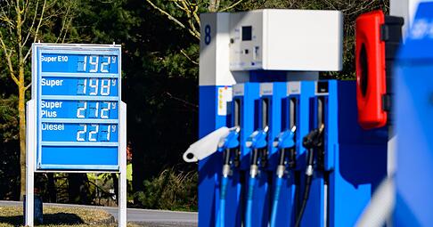 Derzeit liegen vor allem die Diesel-Preise in der Region &uuml;ber der Zwei-Euro-Marke.
