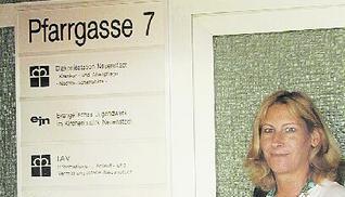 Hilfe bei Pflegebedürftigkeit findet der Bürger bei der IAV-Stelle - hier die Leiterin Martina Wißmann-Grötz. Hilfe bei Pflegebedürftigkeit findet der Bürger bei der IAV-Stelle - hier die Leiterin Martina Wißmann-Grötz.