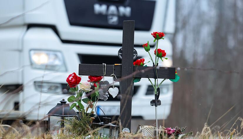 2.814 Menschen starben im letzten Jahr auf Deutschlands Straßen. (Symbolbild) 2.814 Menschen starben im letzten Jahr auf Deutschlands Straßen. (Symbolbild)