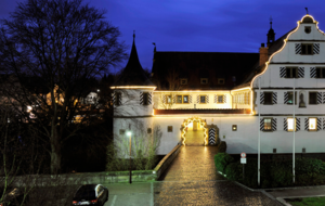 Was am Freitagabend im Deutschordensschloss Kirchhausen passierte, wird wohl in die Ortschronik eingehen.
Foto: Archiv/Mugler Was am Freitagabend im Deutschordensschloss Kirchhausen passierte, wird wohl in die Ortschronik eingehen.
Foto: Archiv/Mugler