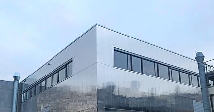 F&uuml;r mehr als 20 Millionen Euro hat Vishay im Telefunkenpark eine neue Chipfabrik gebaut. Der Betrieb soll im Oktober starten.
.
Foto: Heiko Fritze