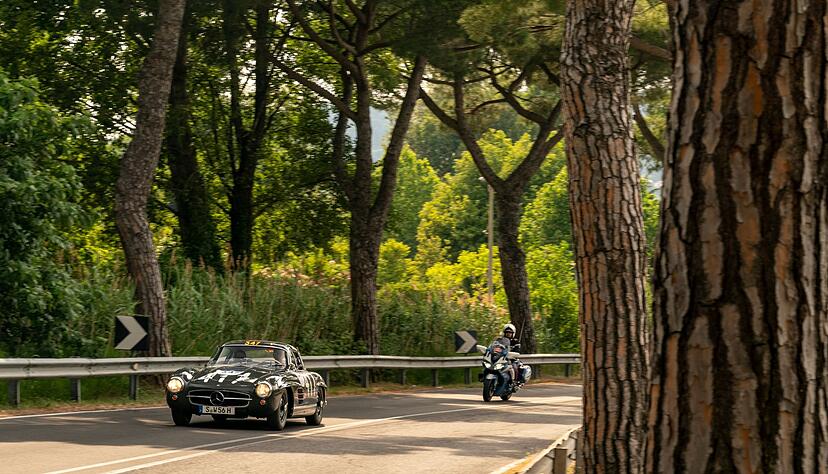 Wiedergeburt der 1000 Meilen: Seit 1977 wird die Mille Miglia nicht mehr als Sportwagenrennen, sondern als Oldimter-Rallye ausgetragen.