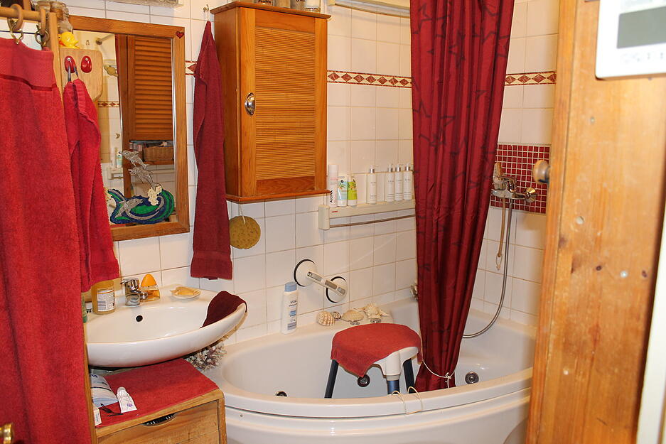 Die T&uuml;rmerwohnung zeigt, wie sich moderner Alltag in historische Mauern integrieren l&auml;sst.