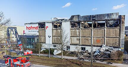 Beim Brand im Hofmeister-Möbelhaus in Bietigheim entstand ein Millionenschaden. Beim Brand im Hofmeister-Möbelhaus in Bietigheim entstand ein Millionenschaden.