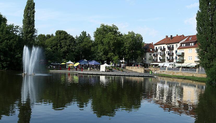 Die Neckarbühne unterhalb des Stadtbads Soleo wird nur punktuell bespielt, zum Beispiel beim "Weinsommer". 2020 ist ein fester Ausschank geplant. Foto: Archiv/Heibel Die Neckarbühne unterhalb des Stadtbads Soleo wird nur punktuell bespielt, zum Beispiel beim "Weinsommer". 2020 ist ein fester Ausschank geplant. Foto: Archiv/Heibel
