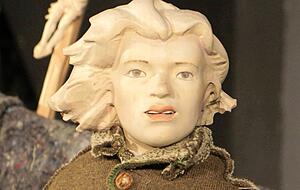 Schr&auml;ge Alpenromantik: "Die Geierwally" mit den Exen und dem Marotte Figurentheater.