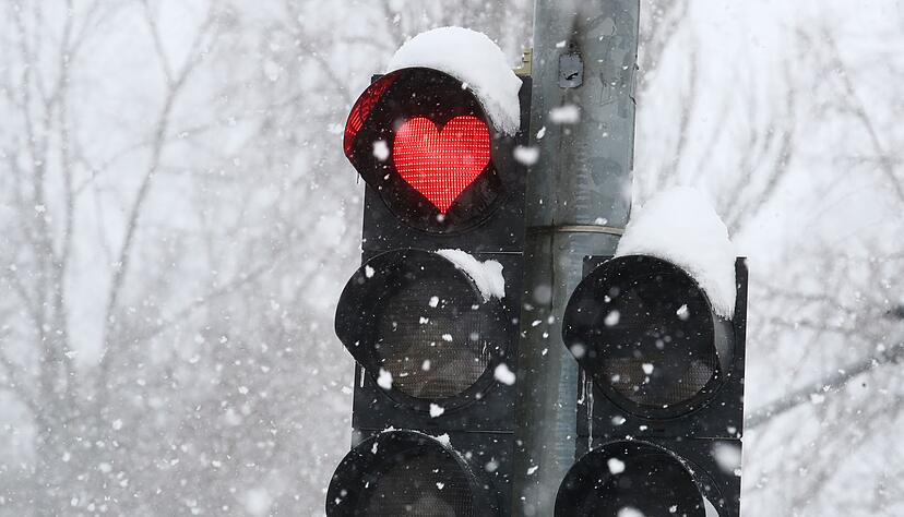 Augen auf beim Herzgebrauch - auch an der Ampel. (Archivbild) Augen auf beim Herzgebrauch - auch an der Ampel. (Archivbild)