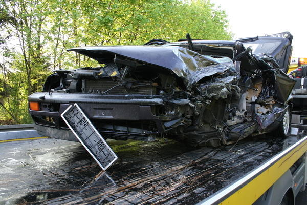 Schwerer Unfall auf B27 bei Neckarsulm