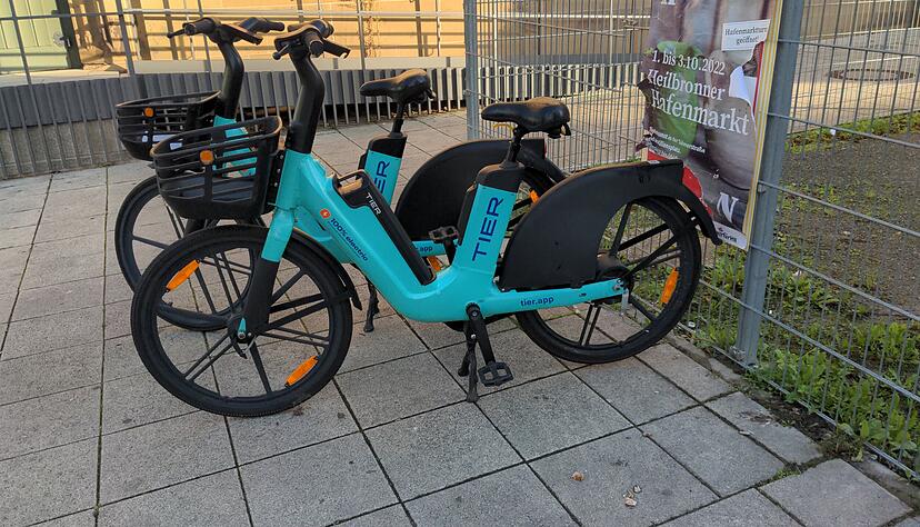 Solche elektrischen Leihräder sind neu in Heilbronn. Vermieter Tier bitte zunächst 40 Stück davon an.