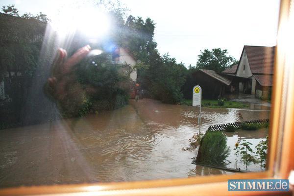Hochwasser in Eschelbach bei Neuenstein Hochwasser in Eschelbach bei Neuenstein