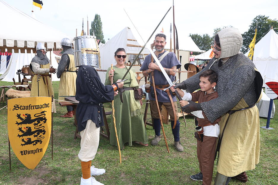 Mittelalterliches Burgfest auf Burg Stettenfels in Untergruppenbach: Die schönsten Bilder 2024 Mittelalterliches Burgfest auf Burg Stettenfels in Untergruppenbach: Die schönsten Bilder 2024