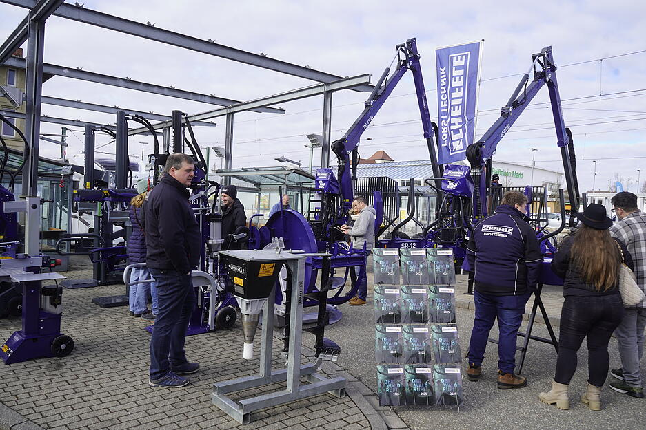 Zahlreiche Besucher waren am Sonntag auf dem traditionellen Pferdemarkt in &Ouml;hringen.
