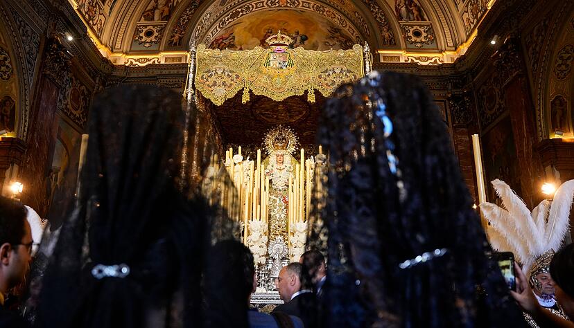 Hunderttausende säumen die bei den traditionsreichen Osterprozessionen in Spanien die Straßen, Millionen verfolgen die Umzüge am heimischen Fernseher. Hunderttausende säumen die bei den traditionsreichen Osterprozessionen in Spanien die Straßen, Millionen verfolgen die Umzüge am heimischen Fernseher.